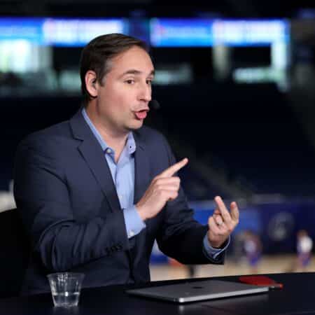 Zach Lowe señala a Luka Doncic como «inoperante» en defensa
